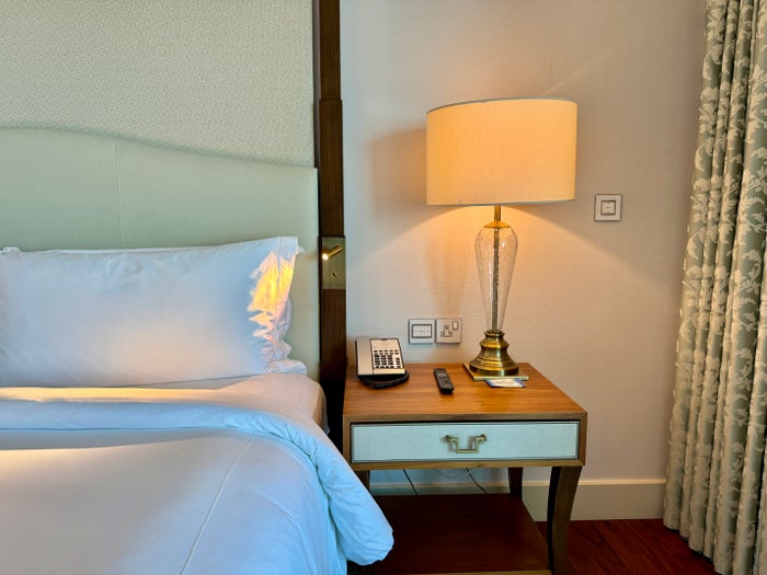 Waldorf Astoria Dubai Palm Jumeirah Nightstand Detail