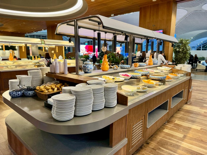 flydubai 737 800 economy IST IGA lounge buffet area flydubai 737 800 economy IST IGA lounge buffet area