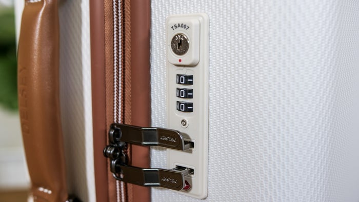 Delsey Chatelet Hardside Spinner Lock Delsey Chatelet Hardside Spinner Lock