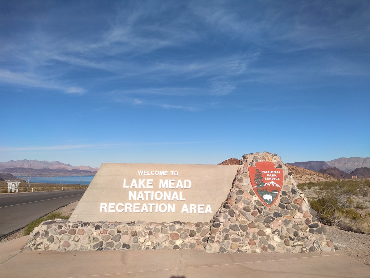 Driving To Lake Mead National Recreation Area