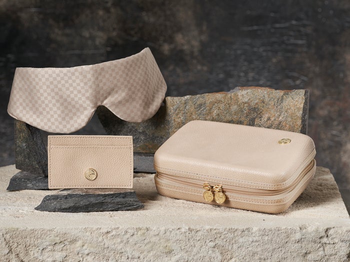 Eva Armani amenity kit Oct 2023