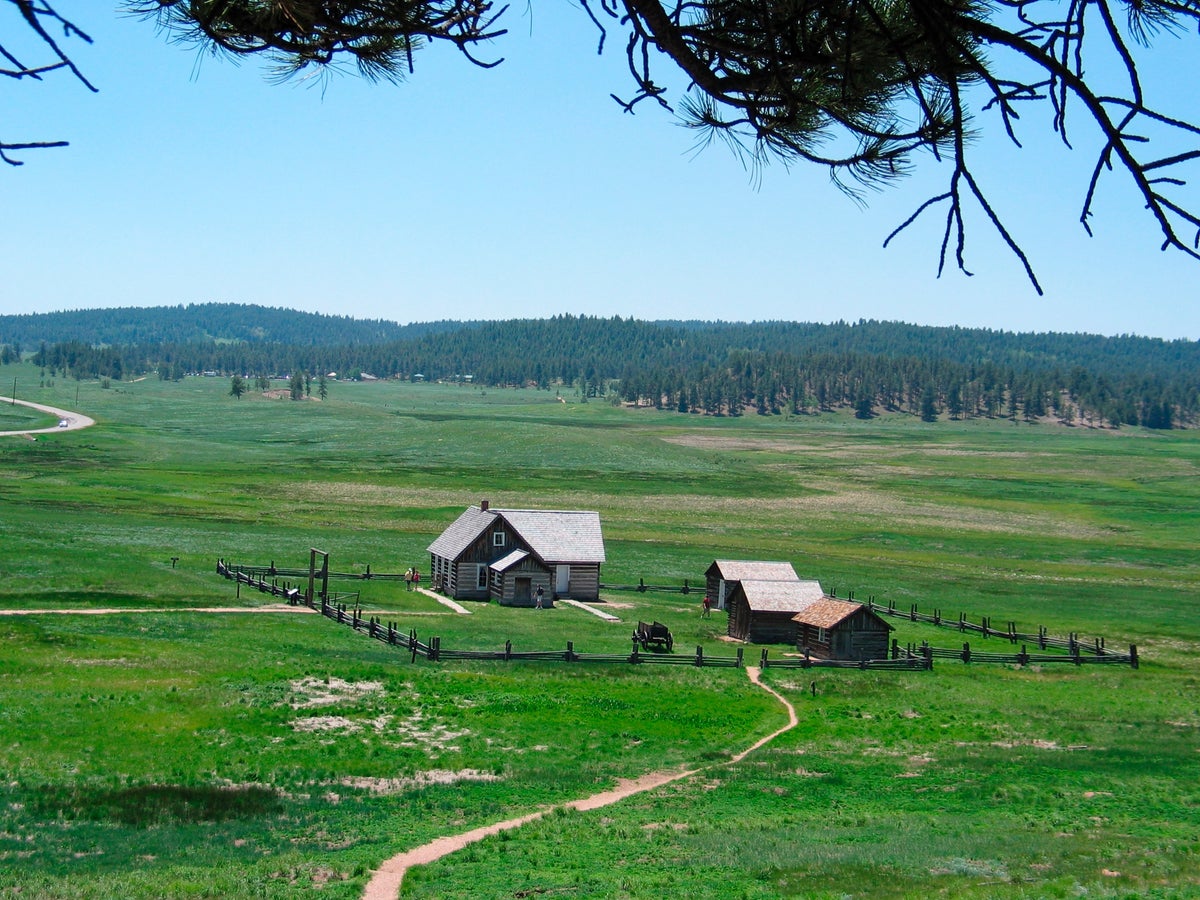 Florissant Fossil Beds National Monument Guide — Hiking, Stargazing, and More