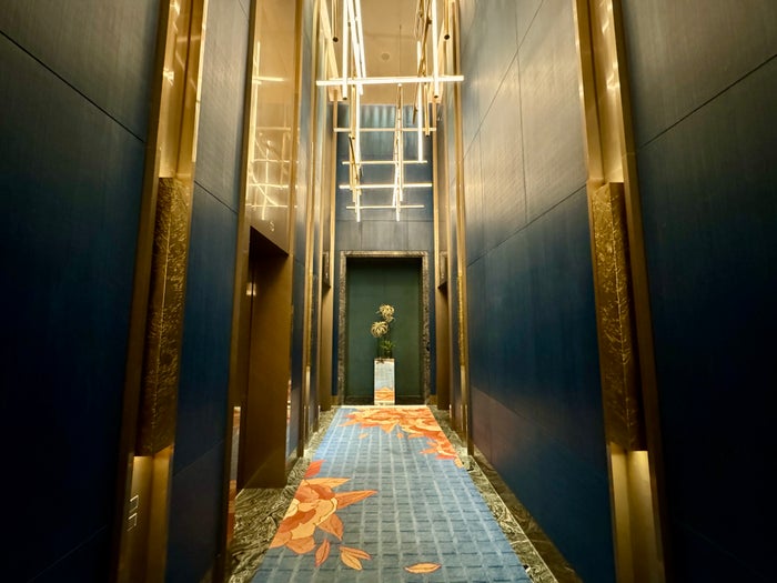Four Seasons Mumbai Elevator Lobby