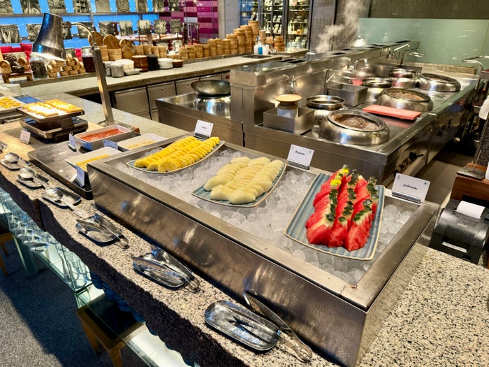 Four Seasons Mumbai San Qi Fruit