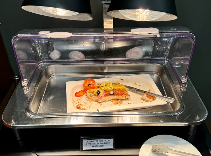 Gulf Air A321neo business class CMB Araliya Lounge FnB hot food Gulf Air A321neo business class CMB Araliya Lounge FnB hot food