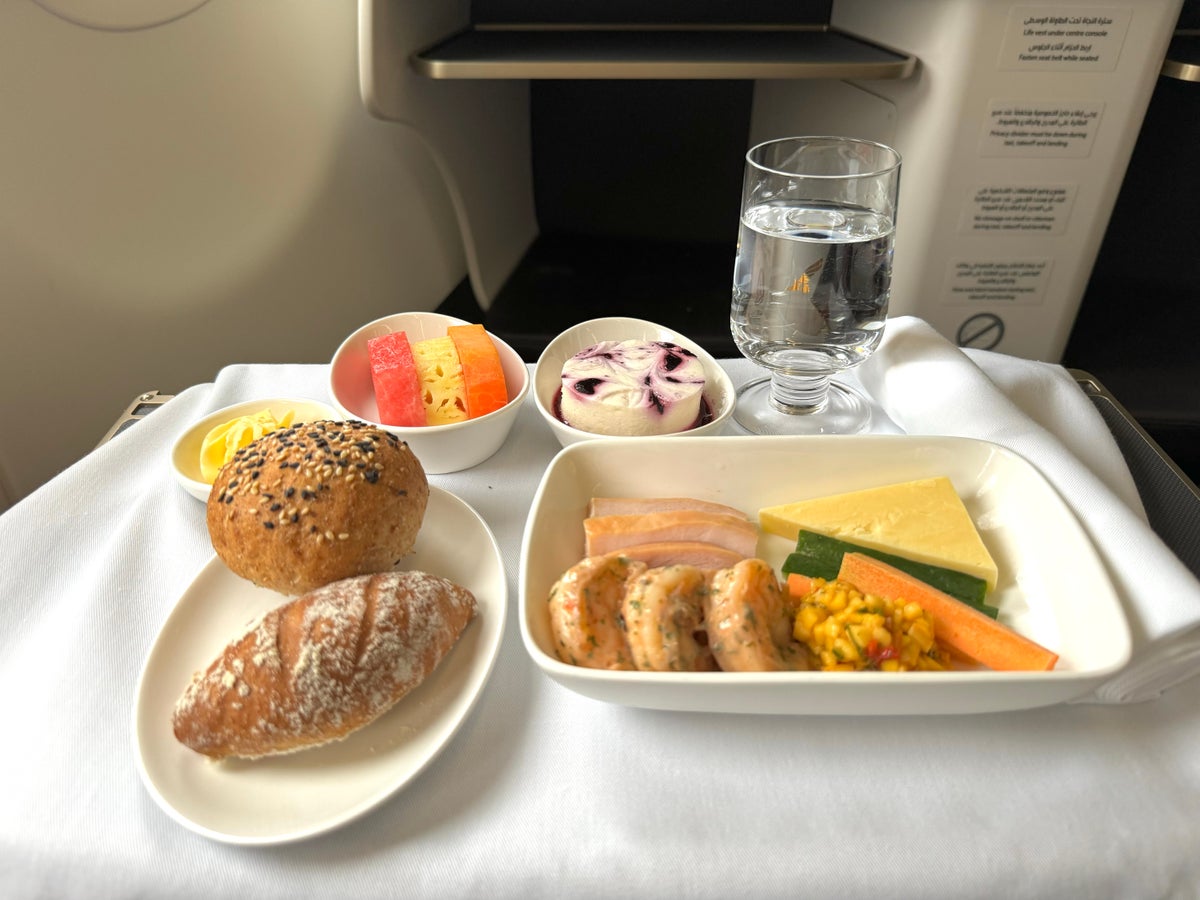 Gulf Air A321neo business class FnB meal