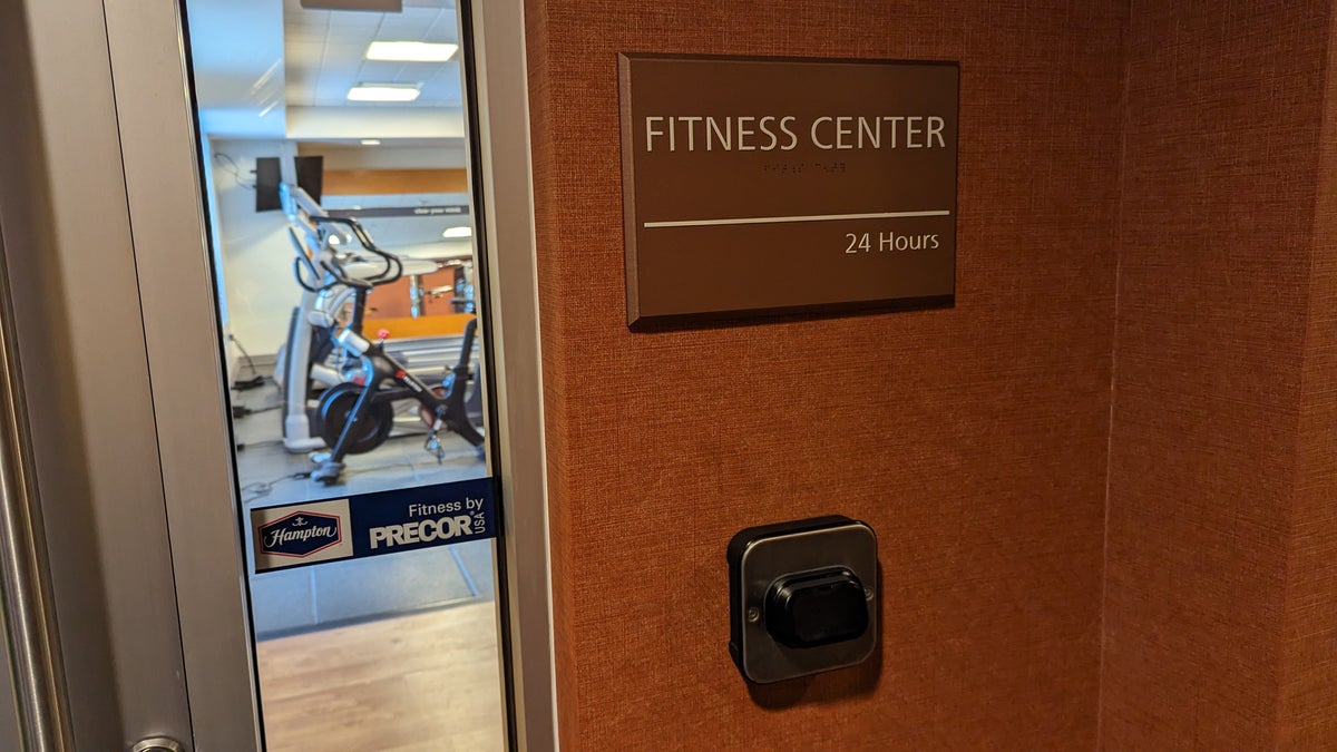 Hampton Inn Houston Downtown amenities fitness center access