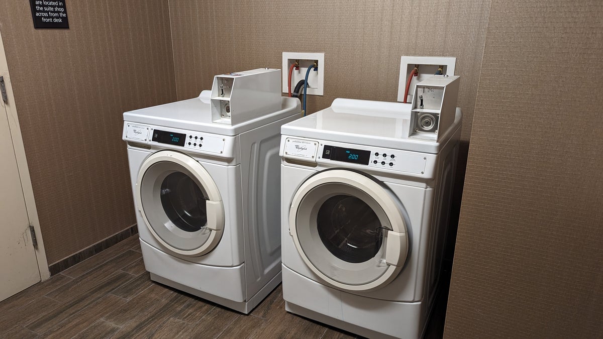 Hampton Inn Houston Downtown amenities guest laundry machines