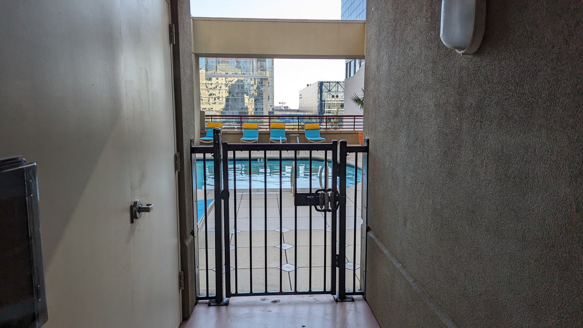 Hampton Inn Houston Downtown amenities pool gated entrance
