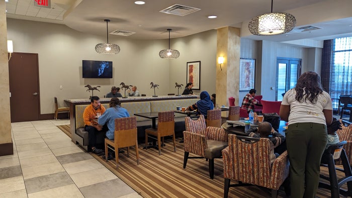 Hampton Inn Houston Downtown food and beverage breakfast buffet dining area