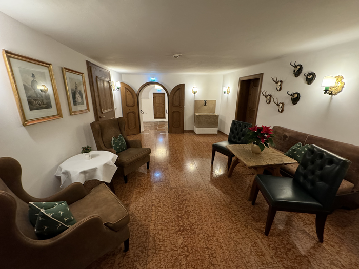 Hotel Goldener Hirsch Floor Seating Area Hotel Goldener Hirsch Floor Seating Area