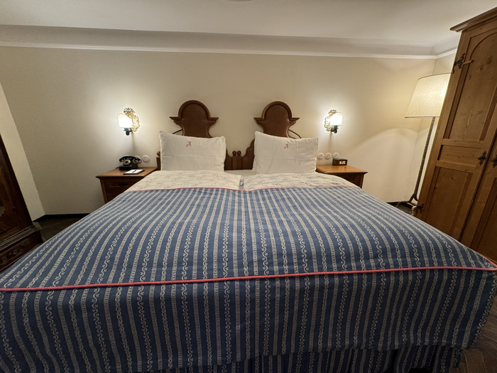 Hotel Goldener Hirsch King Bed Hotel Goldener Hirsch King Bed