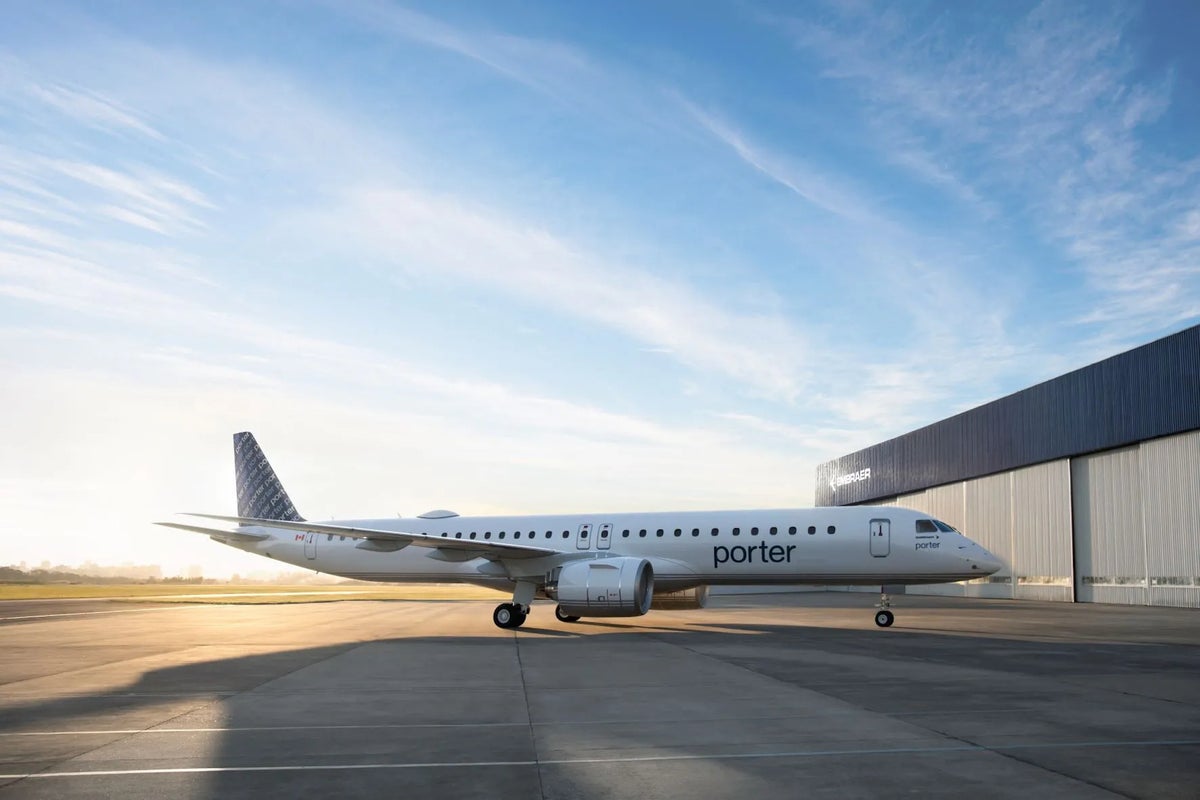 Porter Airlines E195 E2 Exterior 1