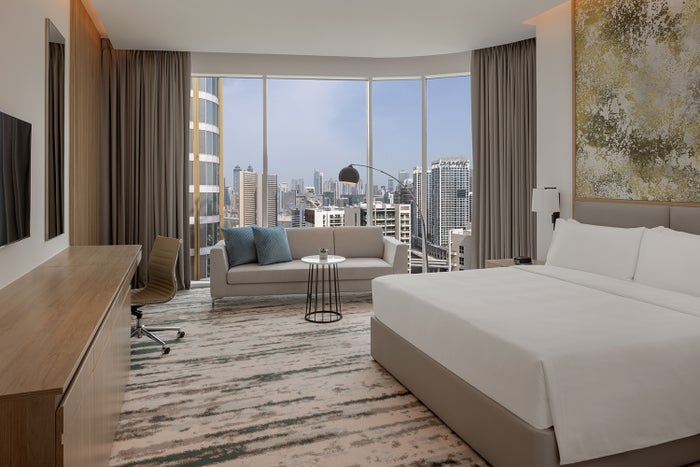 holiday inn dubai business bay premium room holiday inn dubai business bay premium room