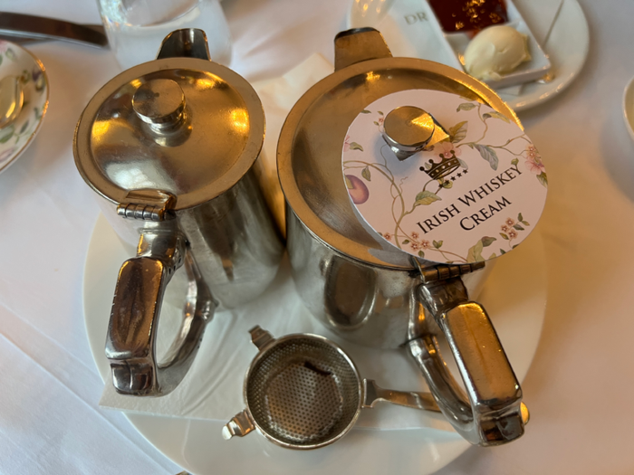 Dromoland Castle Mrs. White's Afternoon Tea flavor Dromoland Castle Mrs. White's Afternoon Tea flavor