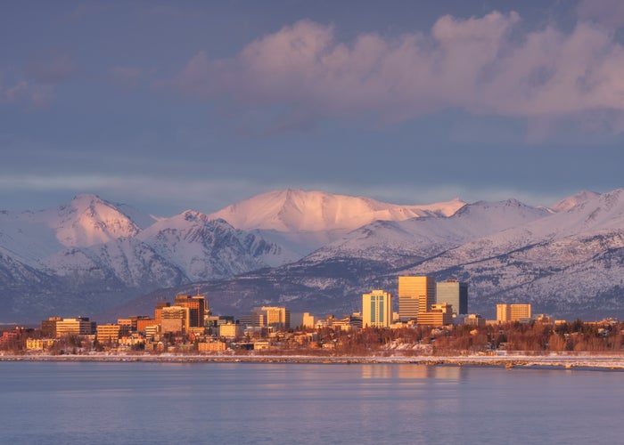 United Airlines Will Launch a New Route to Alaska and Resume Another