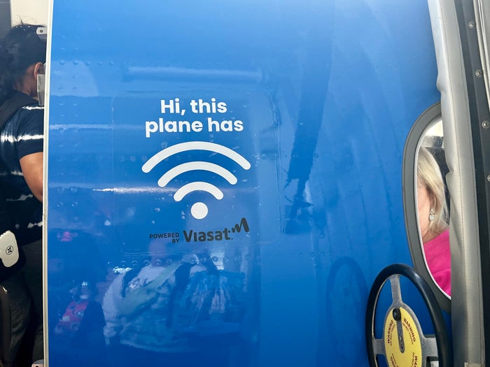 Breeze Airways A220 Wi Fi Breeze Airways A220 Wi Fi