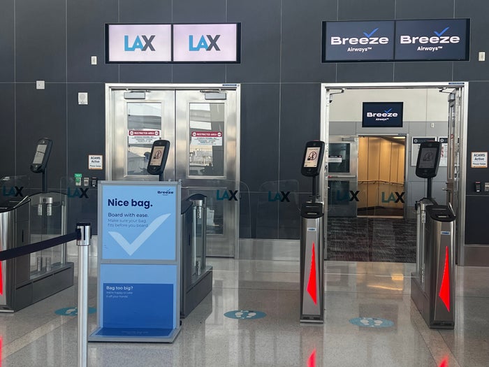 Breeze Airways Gate LAX Breeze Airways Gate LAX