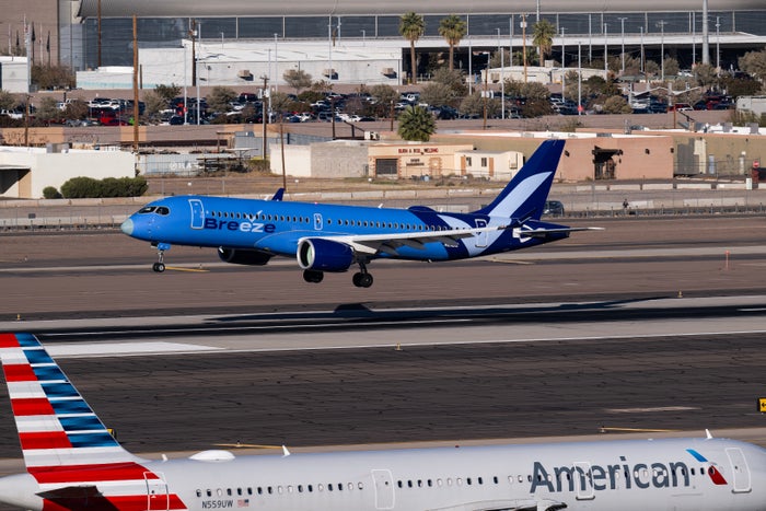 Breeze Airways Landing Breeze Airways Landing