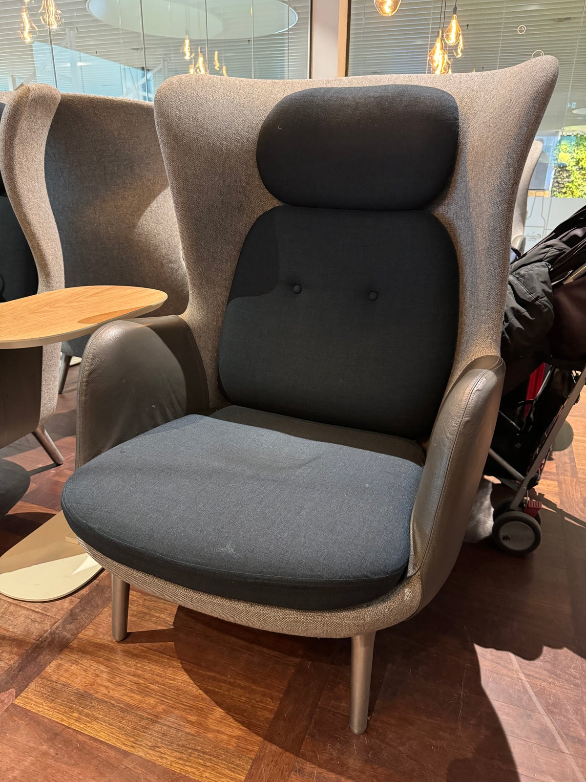 Carlsberg Aviator Lounge CPH chair
