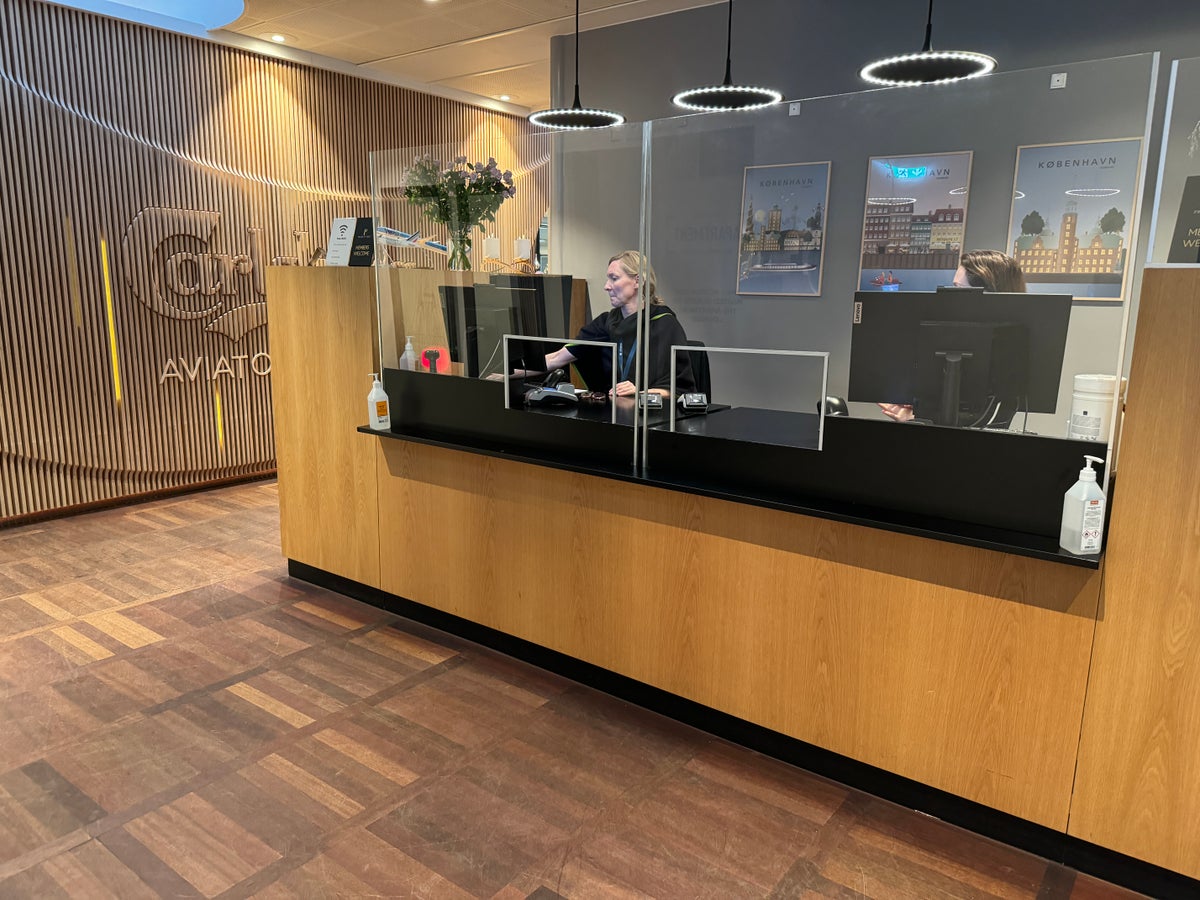 Carlsberg Aviator Lounge CPH check in desk