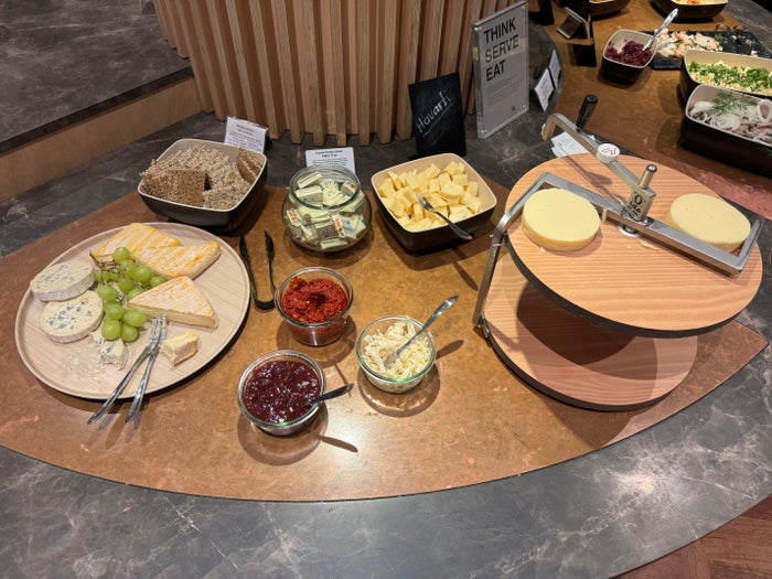 Carlsberg Aviator Lounge CPH cheeses