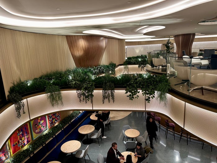 Chase LGA lounge second floor