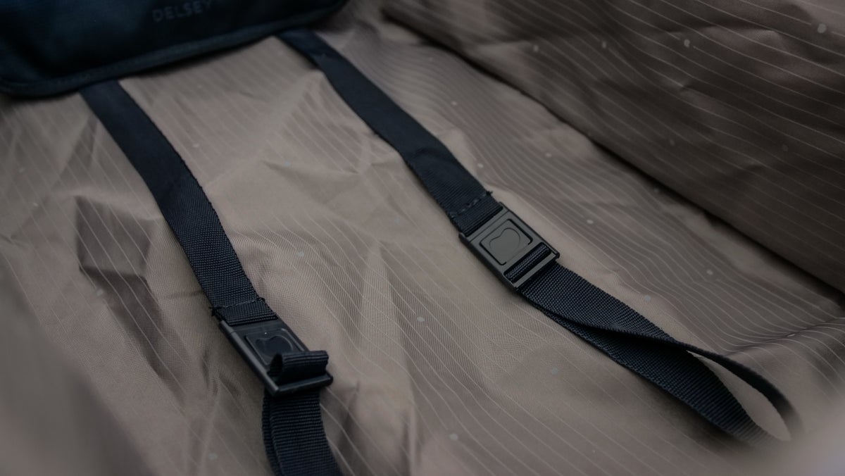 Delsey Helium DLX lining