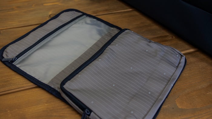 Delsey Helium DLX removable pouch