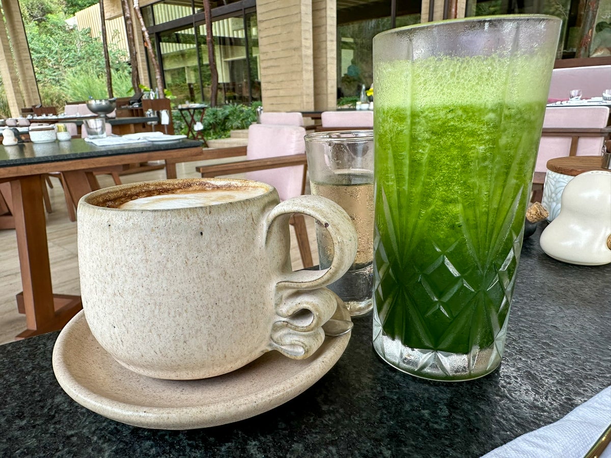 Four Seasons Tamarindo Coyul cappuccino and green juice