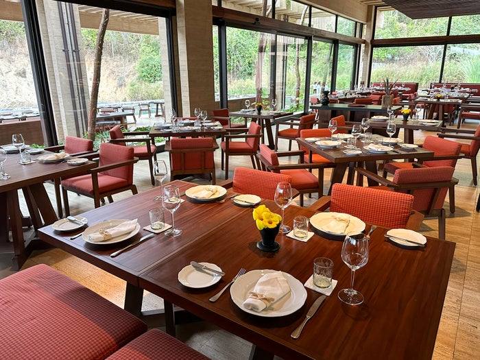 Four Seasons Tamarindo Coyul indoor seating