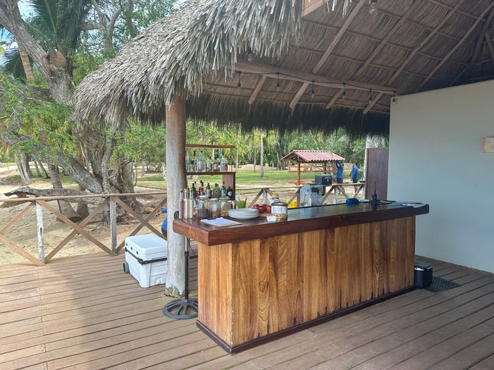 Four Seasons Tamarindo Playa Tamarindo beach club bar