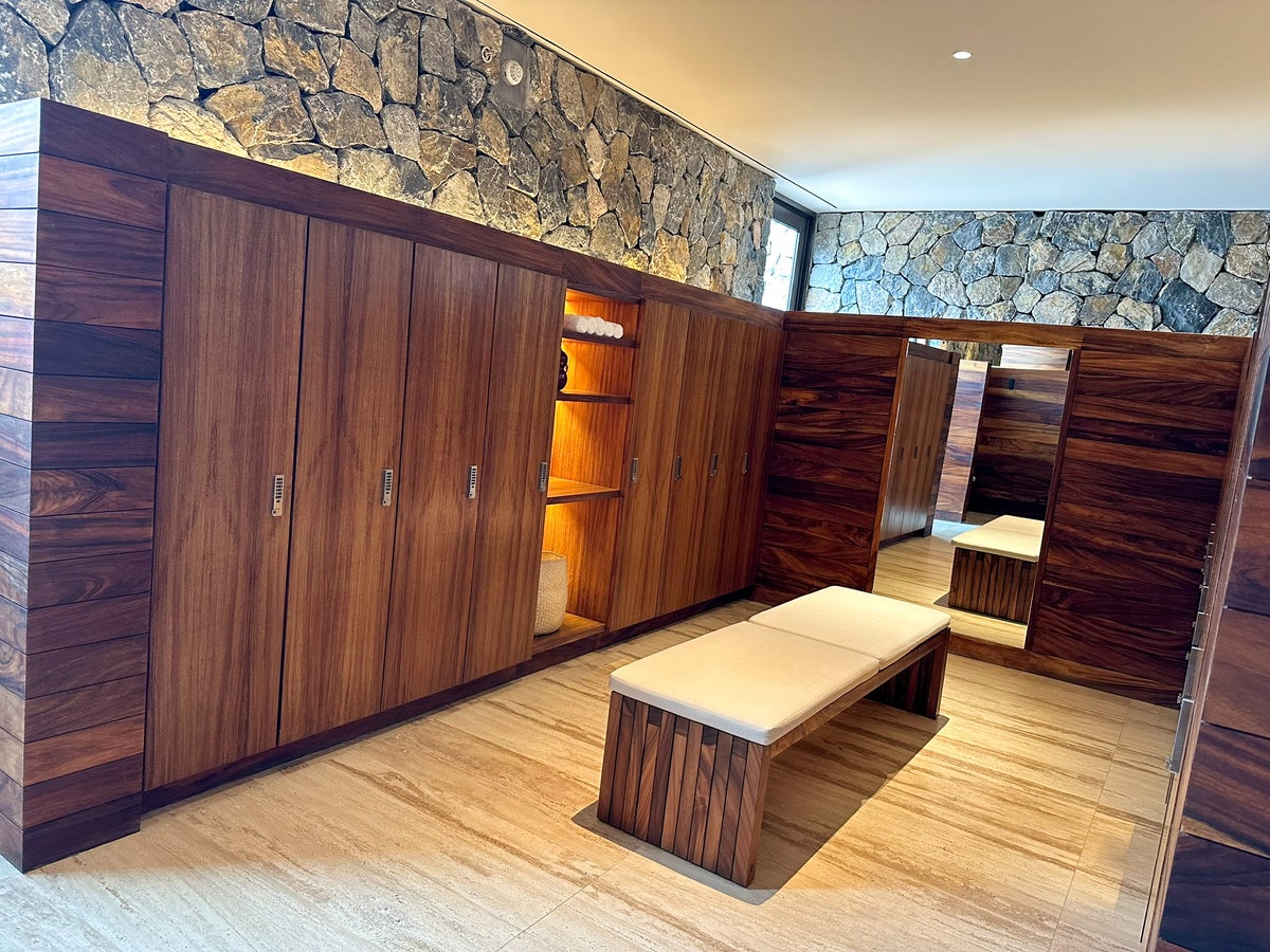 Four Seasons Tamarindo spa lockers