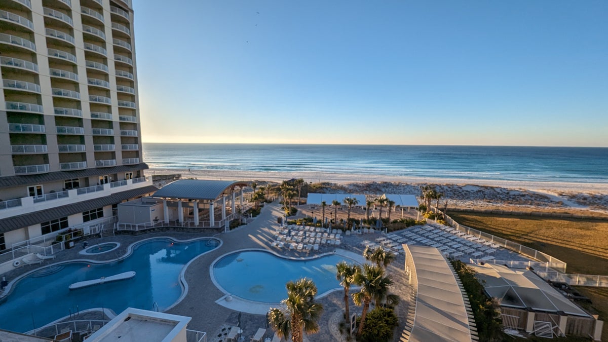 Hilton Pensacola Beach [In-Depth Hotel Review]