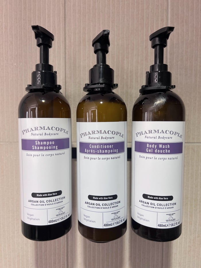 Hyatt Regency Chicago Pharmacopia bath products