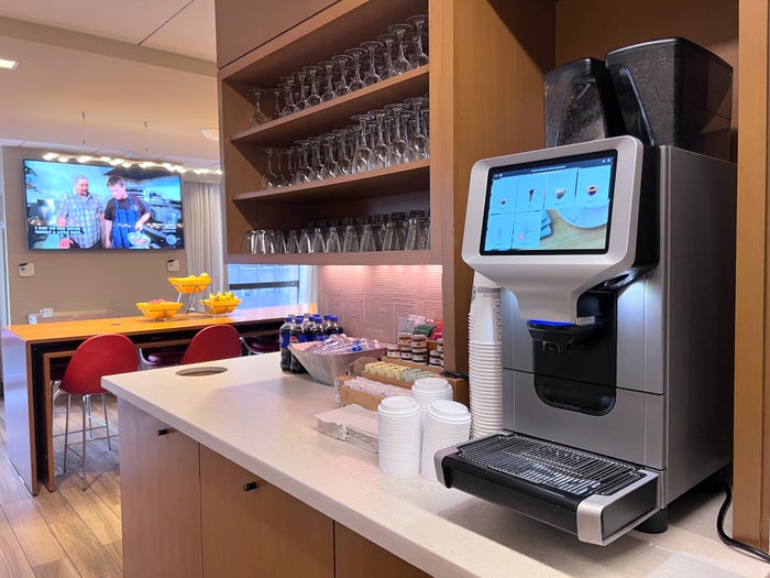 Hyatt Regency Chicago club lounge coffee machine