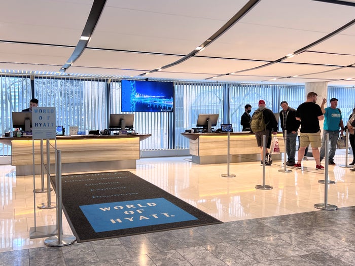 Hyatt Regency Chicago elite check in desk