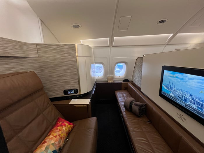 How To Upgrade Your Etihad Flight With Miles and Cash [2026]