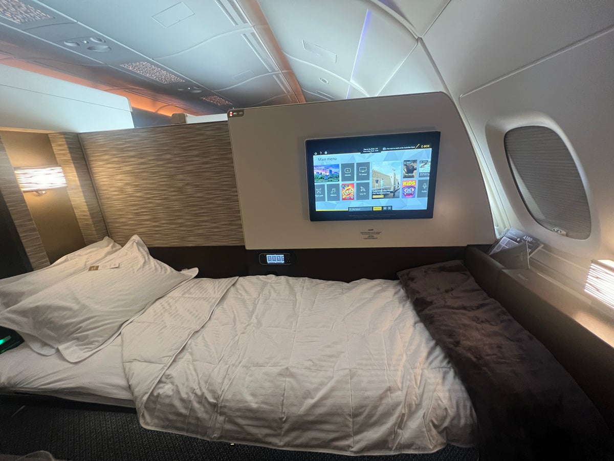 Etihad First Class Apartment bed windows closed