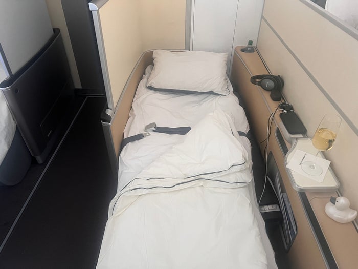 LH F A346 bed full front view LH F A346 bed full front view