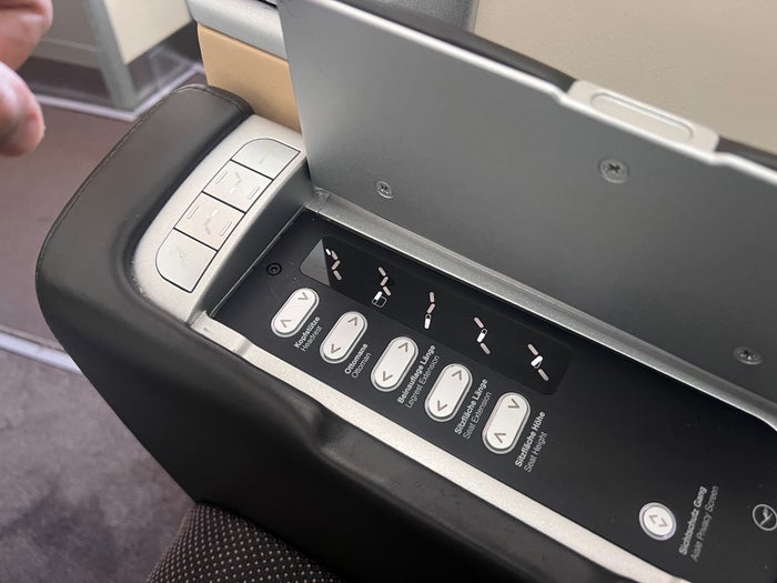 LH F A346 seat controls R full LH F A346 seat controls R full