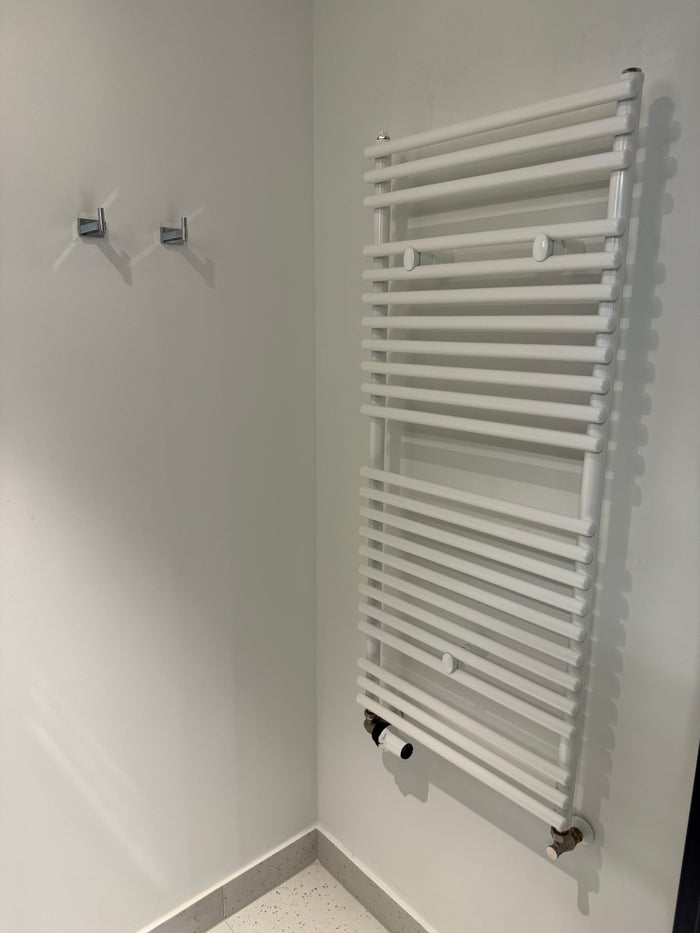 MEININGER Krakow Centrum family room bathroom towel warmer