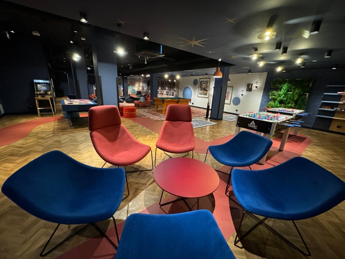 MEININGER Krakow Centrum social room
