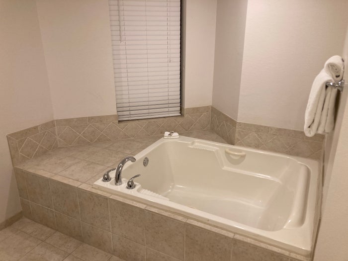 Marriotts Grand Chateau Las Vegas 2BR Villa master bathroom tub Marriotts Grand Chateau Las Vegas 2BR Villa master bathroom tub