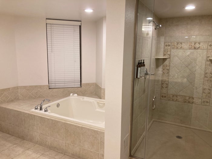 Marriotts Grand Chateau Las Vegas 2BR Villa master bathroom Marriotts Grand Chateau Las Vegas 2BR Villa master bathroom