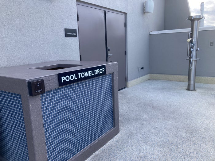 Marriotts Grand Chateau Las Vegas rooftop pool shower and towel bin Marriotts Grand Chateau Las Vegas rooftop pool shower and towel bin