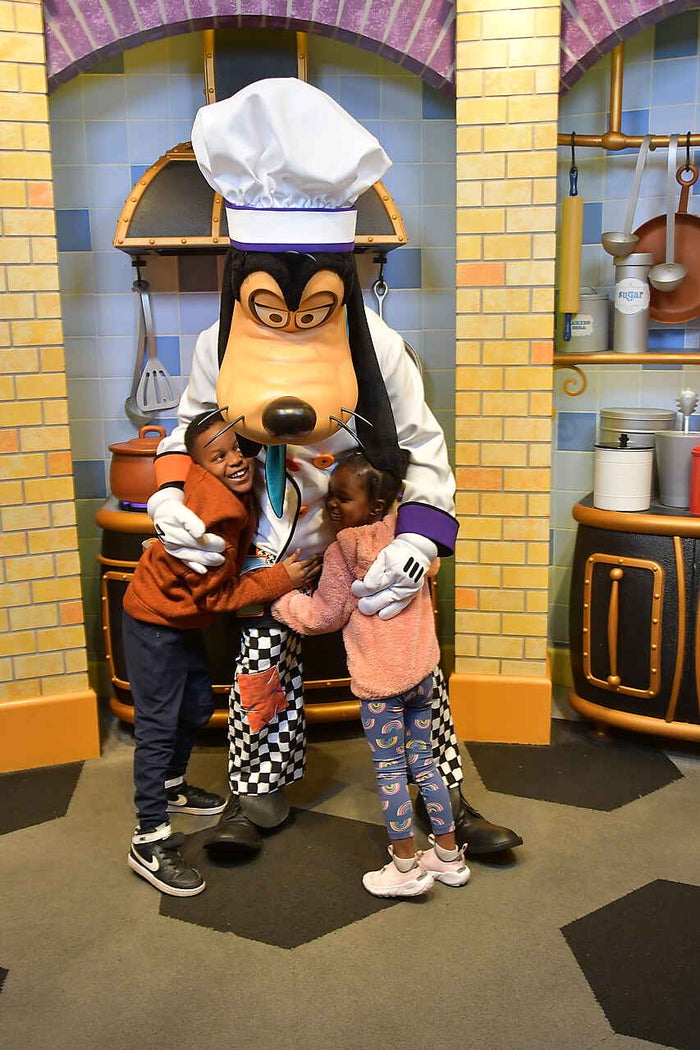 Onadele Disneyland 2024 Onadele Disneyland 2024