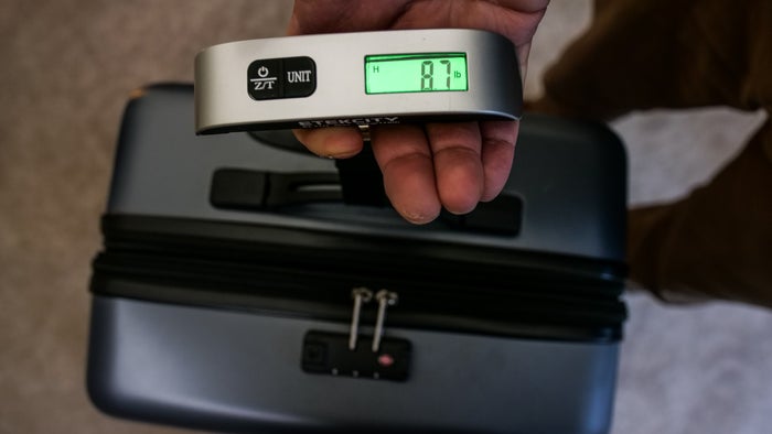 Samsonite Evolve SE Hardside Luggage weight