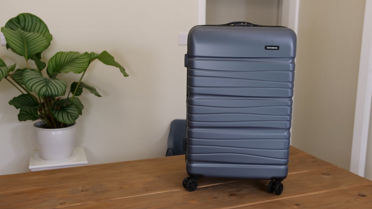 Samsonite Evolve SE Hardside Luggage Review — Is It Worth It? [Video]