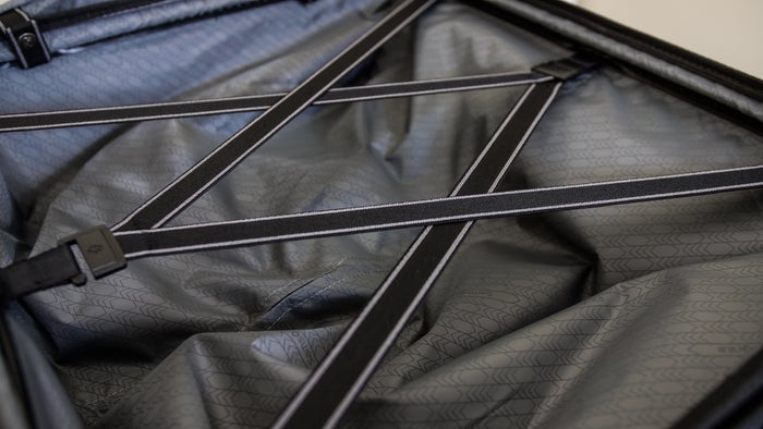 Samsonite Stryde 2 Hardside Glider compression straps